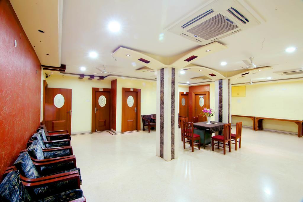 Hotel Kusum Bhilai Zewnętrze zdjęcie