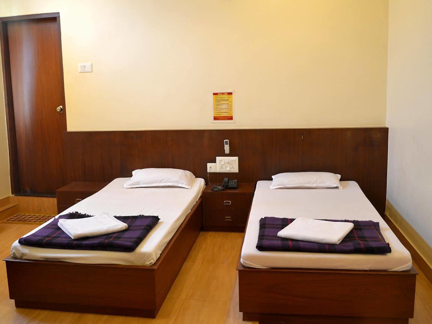 Hotel Kusum Bhilai Zewnętrze zdjęcie